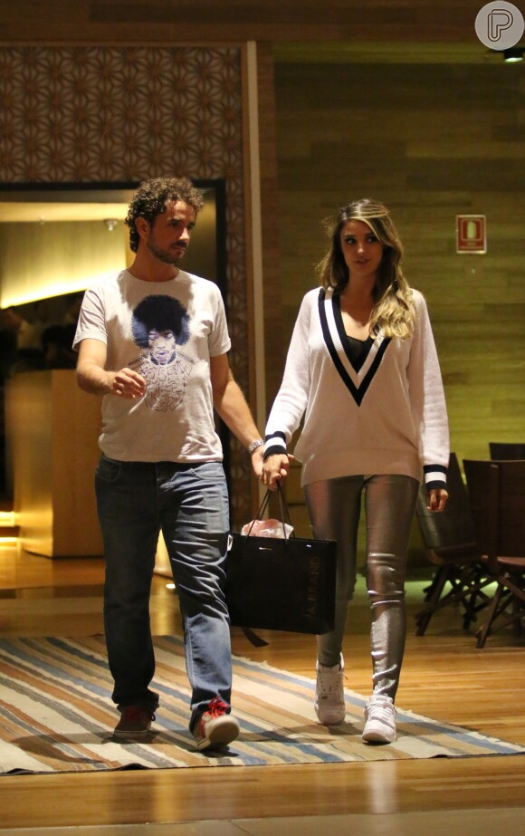 Rafa Brites e seu marido, Felipe Andreoli, estão ansiosos pela chegada do herdeiro