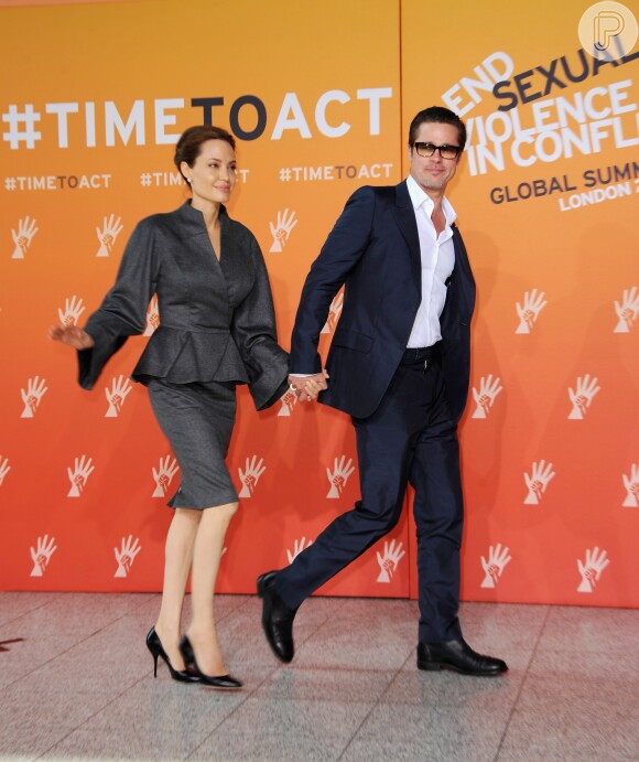 Angelina Jolie e Brad Pitt eram parceiros em causas humanitárias: eles foram juntos em evento em Londres contra a violência sexual em 2013