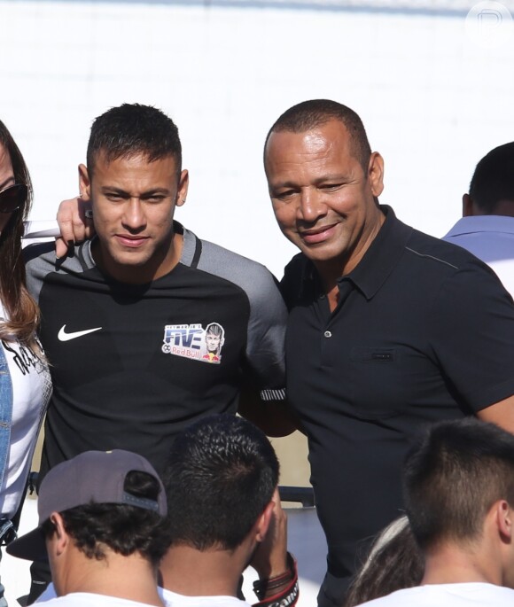 Justiça da Espanha reabre processo de fraude contra Neymar e o pai