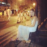 Yasmin Brunet posta foto sem glamour algum depois de festa de Réveillon no Rio