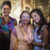 Piedade (Zezita Matos) reclama da viagem de Luzia (Lucy Alves) e Isabel (Rayza Alcântara), na novela 'Velho Chico'