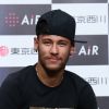 Neymar foi clicado curtindo festa com a atriz Marcela Fetter em junho de 2016