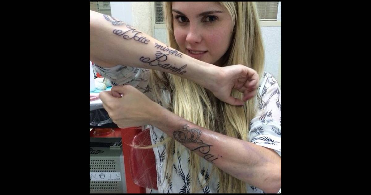 Monique Evans se emociona com tatuagem de Bárbara 'Mas