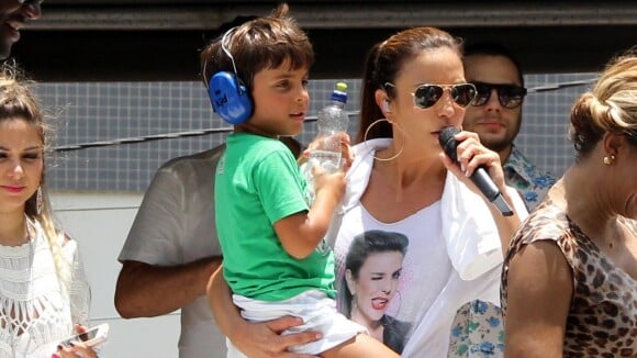 Ivete Sangalo sobre filho: 'Fala que eu sou a maior cantora de todos os tempos'