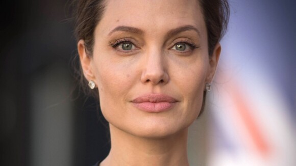 Angelina Jolie, ex de Brad Pitt, está pesando 34 kg após separação: 'Puro osso'