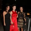 Brendha Haddad, de vestido preto, Rayanne Morais, com vestido vermelho Fátima Scofield e bolsa Dior, e Carla Prata, com vestido Pathisa, no Prêmio Extra de TV, nesta terça-feira, 29 de novembro de 2016