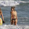Grazi Massafera, que é mãe de Sofia, de quase 2 anos, fruto de seu relacionamento com Cauã Reymond, exibiu o corpo sequinho de biquíni na praia da Barra da Tijuca, Zona Oeste do Rio, nesta quarta-feira, 8 de janeiro de 2014