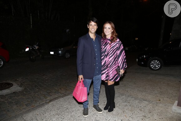 Juliana Silveira e o marido, João Vergara, vão à festa de aniversário de 43 anos de Angélica, na casa da apresentadora, no Rio, nesta quarta-feira, 30 de novembro de 2016