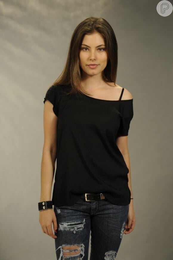 Atualmente, Bruna Hamú vive a personagem rebelde Camila na novela 'A Lei do Amor', trama das nove da TV Globo