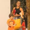 Juliana Paes foi fotografada com os filhos no shopping Fashion Mall, em São Conrado, na Zona Sul do Rio, nesta quinta-feira, 1° de dezembro de 2016
