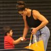 Juliana Paes foi fotografada com os filhos no shopping Fashion Mall, em São Conrado, na Zona Sul do Rio, nesta quinta-feira, 1° de dezembro de 2016