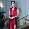 Isabella Santoni escolheu o look vermelho Carolina Herrera para ir ao prêmio 'GQ Men of the Year', no Copacabana Palace, em 1º de dezembro de 2016