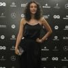 Débora Nascimento usa look com franjas no prêmio 'GQ Men of the Year', no Copacabana Palace, em 1º de dezembro de 2016