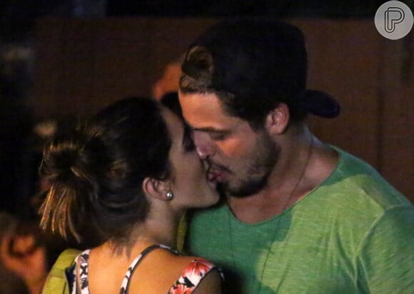 Giovanna Lancellotti e Marco Farah beijaram muito