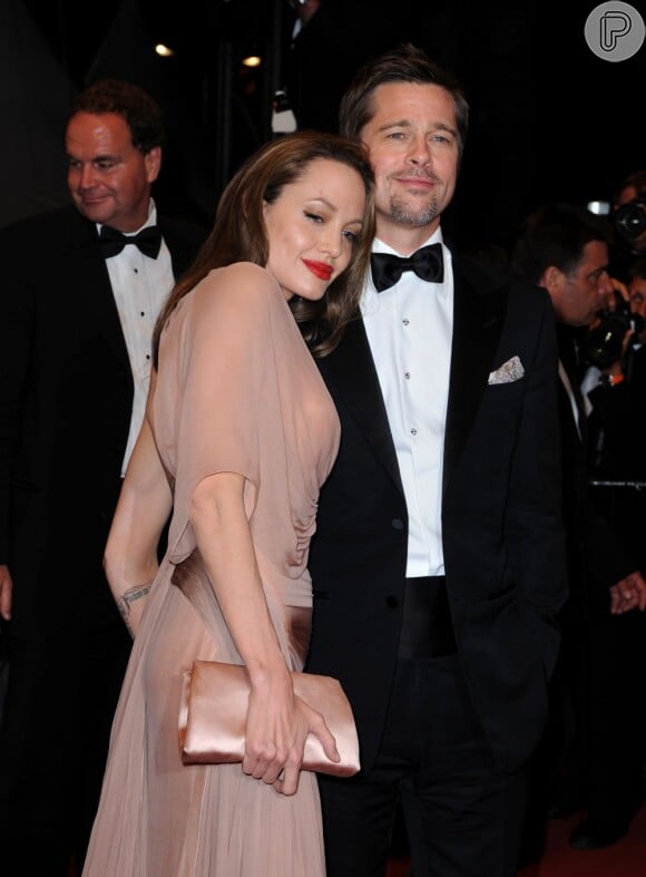 Angelina Jolie fez lista de atrizes com as quais o marido Brad Pitt não pode atuar. Entre elas, a ex-esposa do ator, Jennifer Aniston