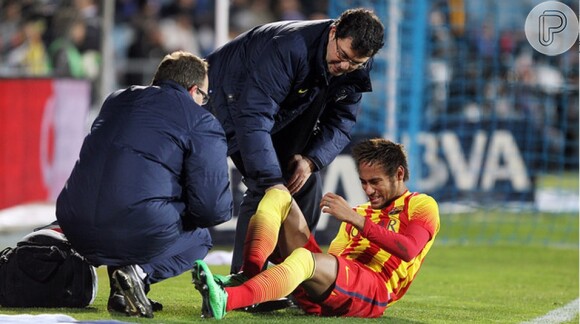 Neymar sofre lesão do tornozelo direito no jogo do Barcelona contra o Getafe, que terminou 2 a 0 para o clube catalão, em 16 de janeiro de 2014