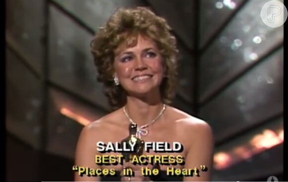 Sally Field surpreendeu o público com seu discurso no Oscar de 1985. Ao receber o troféu de Melhor Atriz por 'Places in the Heart', ela declarou: 'Nunca sentiu o respeito de ninguém, mas agora vocês gostam de mim'