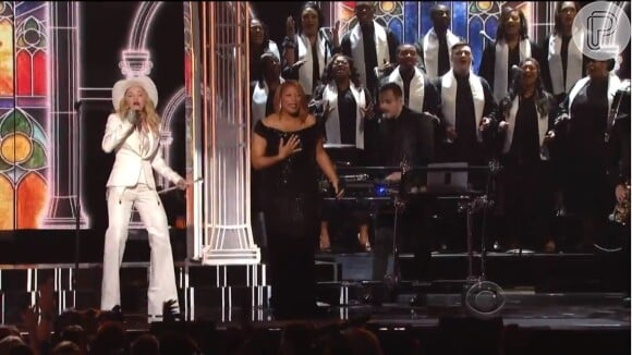 Queen Latifah oficializa a união dos 34 casais no Grammy Awards 2014