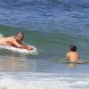 Pedro Bial passou o dia na praia do Grumari, Zona Oeste do Rio de Janeiro, acompanhado de seus filhos, José, de 11 anos, e Ana, de 26