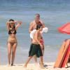 Pedro Bial e seus filhos, José, de 11 anos, e Ana, de 26, curtiram juntos nesta quarta-feira, 29 de janeiro de 2014, o dia na praia do Grumari, Zona Oeste do Rio de Janeiro