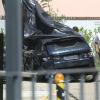 O carro da atriz Isis Valverde se encontra no pátio do condomínio de seu amigo Gabriel Maciel, que também estava no veículo na hora do acidente