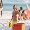 Christine Fernandes se exercitou na tarde desta quinta-feira, 6 de fevereiro de 2014, na praia da Barra da Tijuca, Zona Oeste do Rio de Janeiro