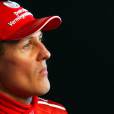  Um mês depois de sua internação, a assessora do ex-piloto afirmou que começaria o processo para Schumacher acordar do coma 