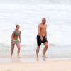 Ronaldo e a noiva, Paula Morais, passam a tarde desta quarta-feira, 19 de fevereiro de 2014, na praia do Leblon, Zona Sul do Rio de Janeiro