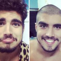 Caio Castro raspa o cabelo em 'Saltibum'. Luciano Huck exibe foto do novo visual