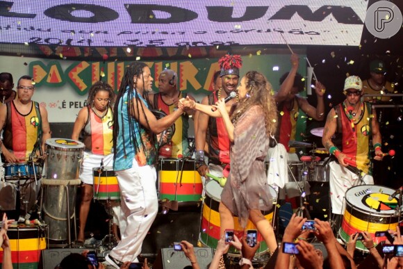 Daniela Mercury cantou com a banda Olodum na noite de terça-feira, 25 de fevereiro de 2014, em Salvador, na Bahia