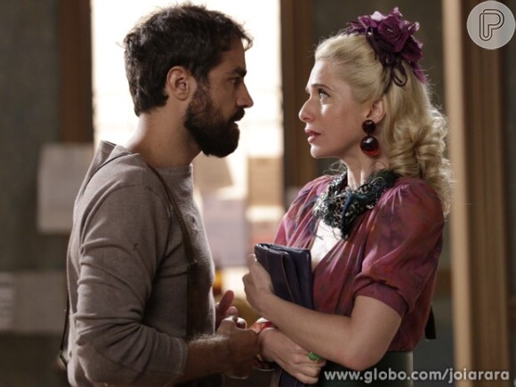 Fabrício (Ricardo Pereira) terminou seu namoro com Lola (Leticia Spiller) em 'Joia Rara'