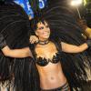 Mariana Rios usa fantasia decotada e esbanja sensualidade no Carnaval do Rio de Janeiro
