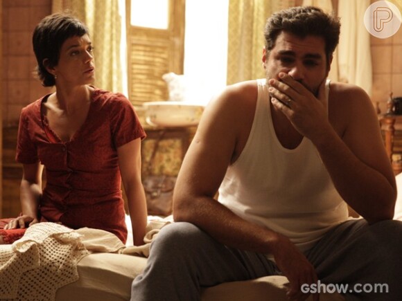 Toni (Thiago Lacerda) pede um tempo na relação com Gaia (Ana Cecilia Costa) em 'Joia Rara'