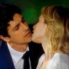 Em uma das vezes em que Nando (Reynaldo Gianecchini) tenta dizer a Juliana (Mariana Ximenes) que a ama, os dois ficam prestes a se beijar em 'Guerra dos Sexos'