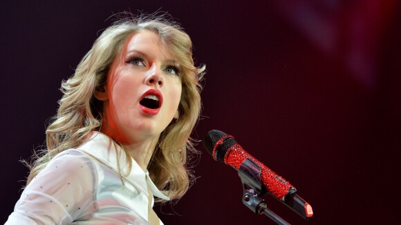 Taylor Swift é a cantora que mais faturou no mundo da música em 2013
