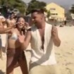 Ricky Martin dança 'Lepo Lepo' em bastidores de clipe no Rio