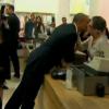 Barack Obama faz compras em loja popular nos Estados Unidos esbanja simpatia