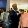 Barack Obama faz compras em loja popular nos Estados Unidos