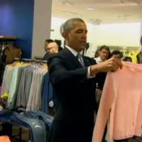 Barack Obama compra roupas em loja popular nos Estados Unidos