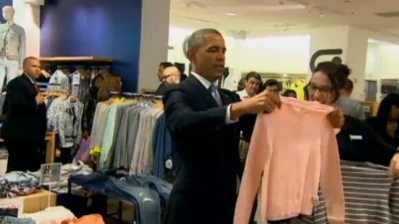 Barack Obama compra roupas em loja popular nos Estados Unidos