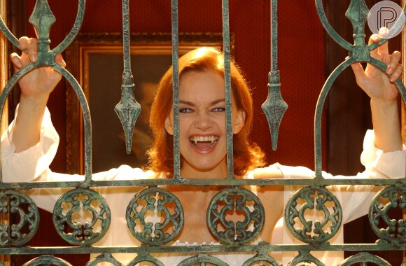 Julia Lemmertz caracterizada para a novela 'O Beijo do Vampiro' (2002)