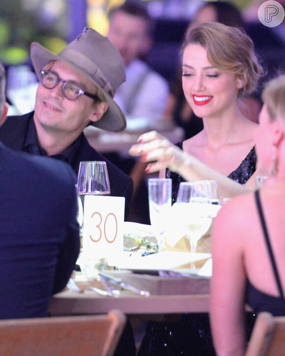 Johnny Depp e Amber Heard vão se casar na ilha privada do ator