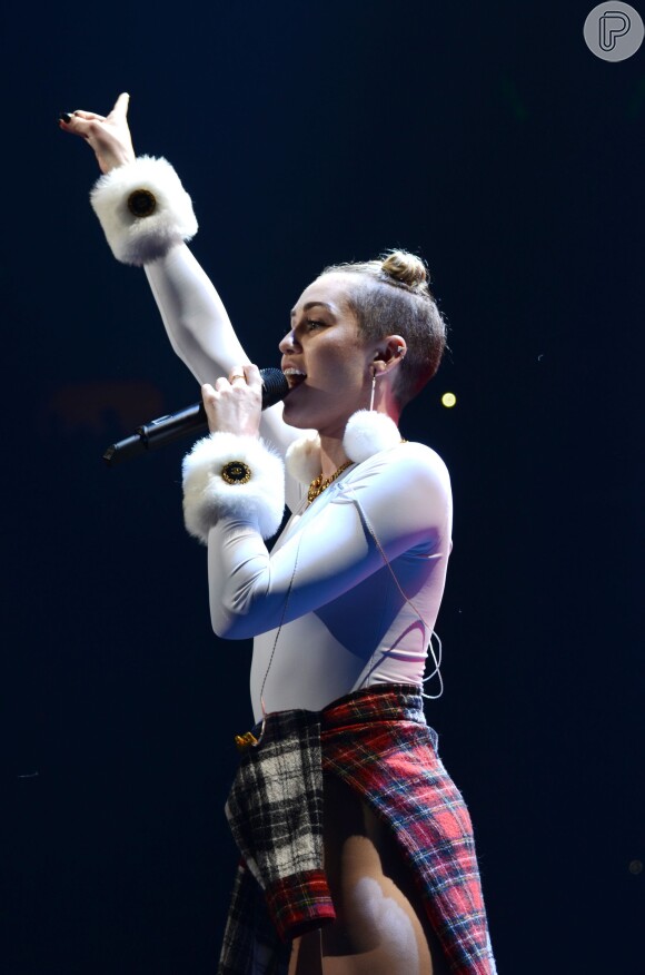 Miley Cyrus passou pelos Estados Unidos e Canadá durante a turnê