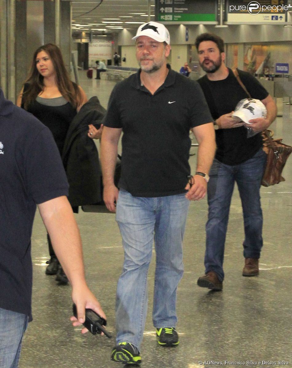 Russell Crowe chega ao Brasil para lançamento do filme ...