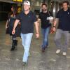 Russell Crowe desembarca no aeroporto internacional do Rio, em 19 de março de 2014
