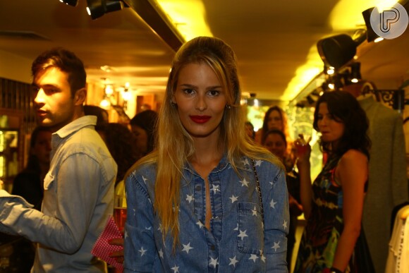 Yasmin Brunet no lançamento da coleção de inverno da Eva, marca feminina da Reserva, em Ipanema, no Rio de Janeiro, desta quarta-feira, 27 de março de 2014
