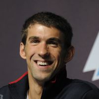 Michael Phelps volta a competir após 2 anos e tentará vaga nas Olimpíadas do Rio