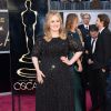 Adele teve que passar por uma cirurgia nas cordas vocais em 2011
