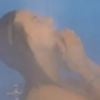 Bruna Lombardi fica nua em vídeo em que aparece tomando banho; imagens divulgadas no perfil do Facebook da atriz
