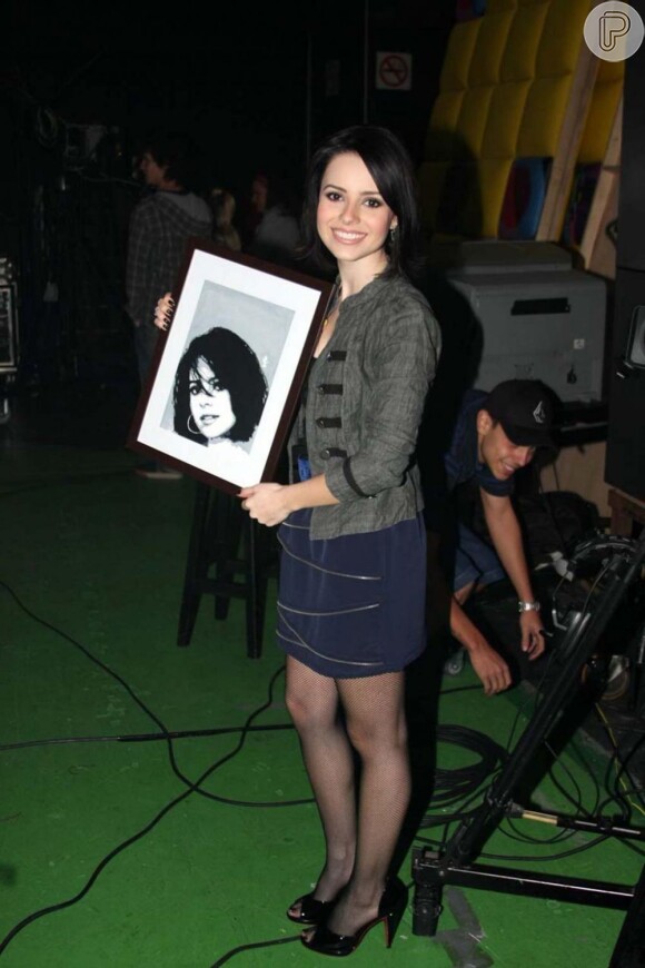 Sandy é fotografada em gravação do programa 'MTV Ao Vivo' em São Paulo (2010)